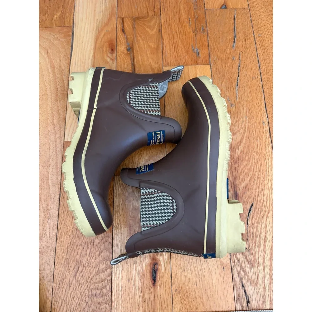 Pendleton Glen Plaid Chelsea waterproof rain boots brown woman's size 6
